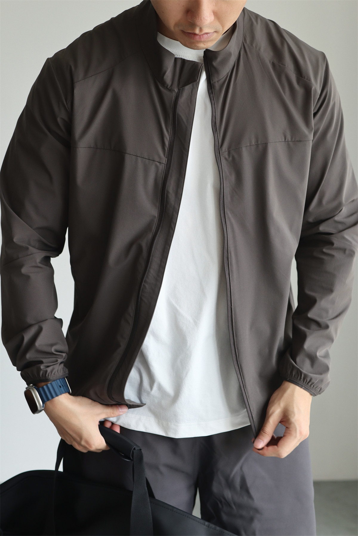 MONSEN Suitory Lightweight Breathable Quick-Dry Sun-Protection Stand-Collar Jacket product image