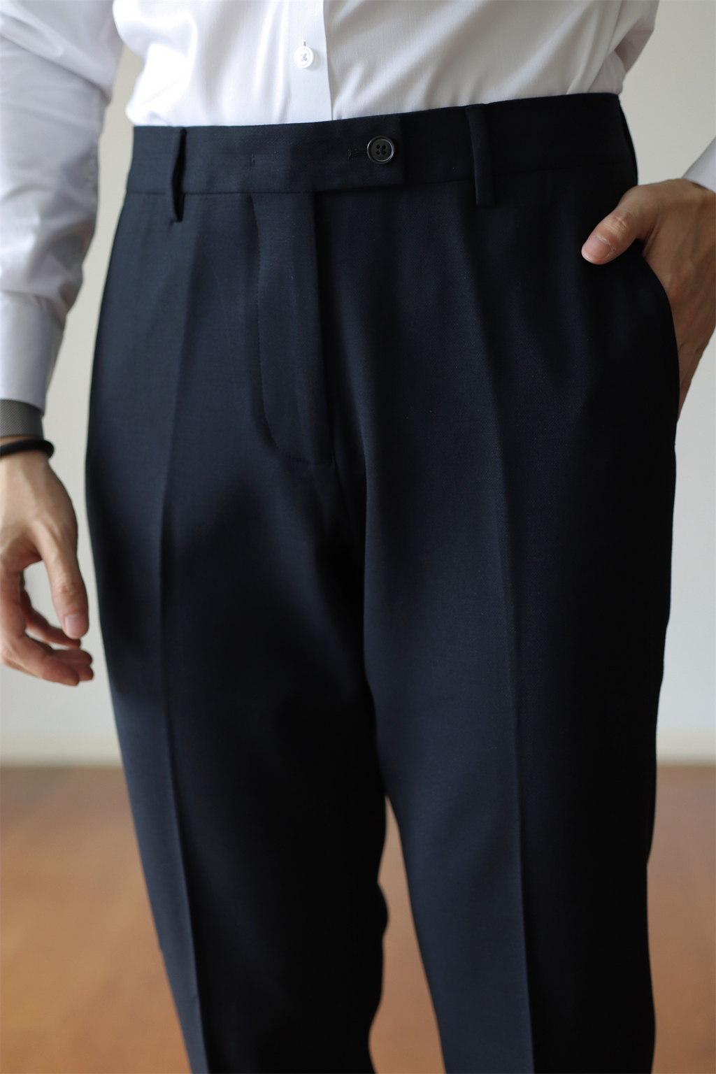 MONSEN Suitory Slim Stretch Wrinkle-Free Trousers in Performance Blend product image