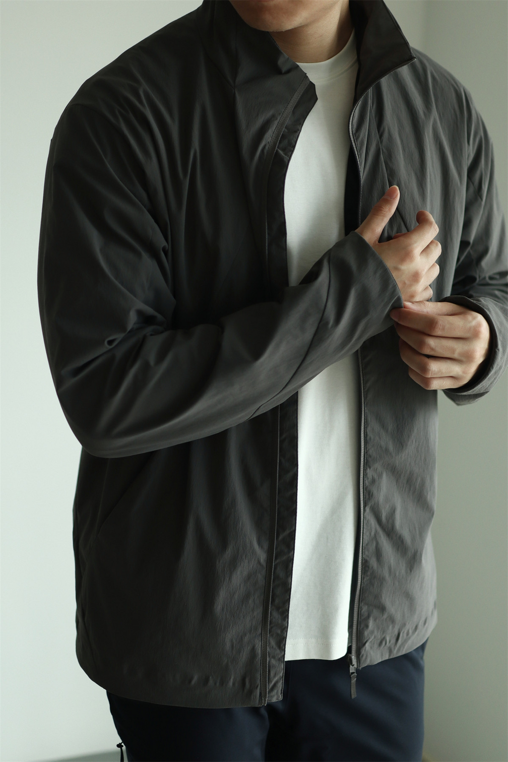MONSEN Suitory Lightweight Windproof Twill Stand-Collar Jacket product image