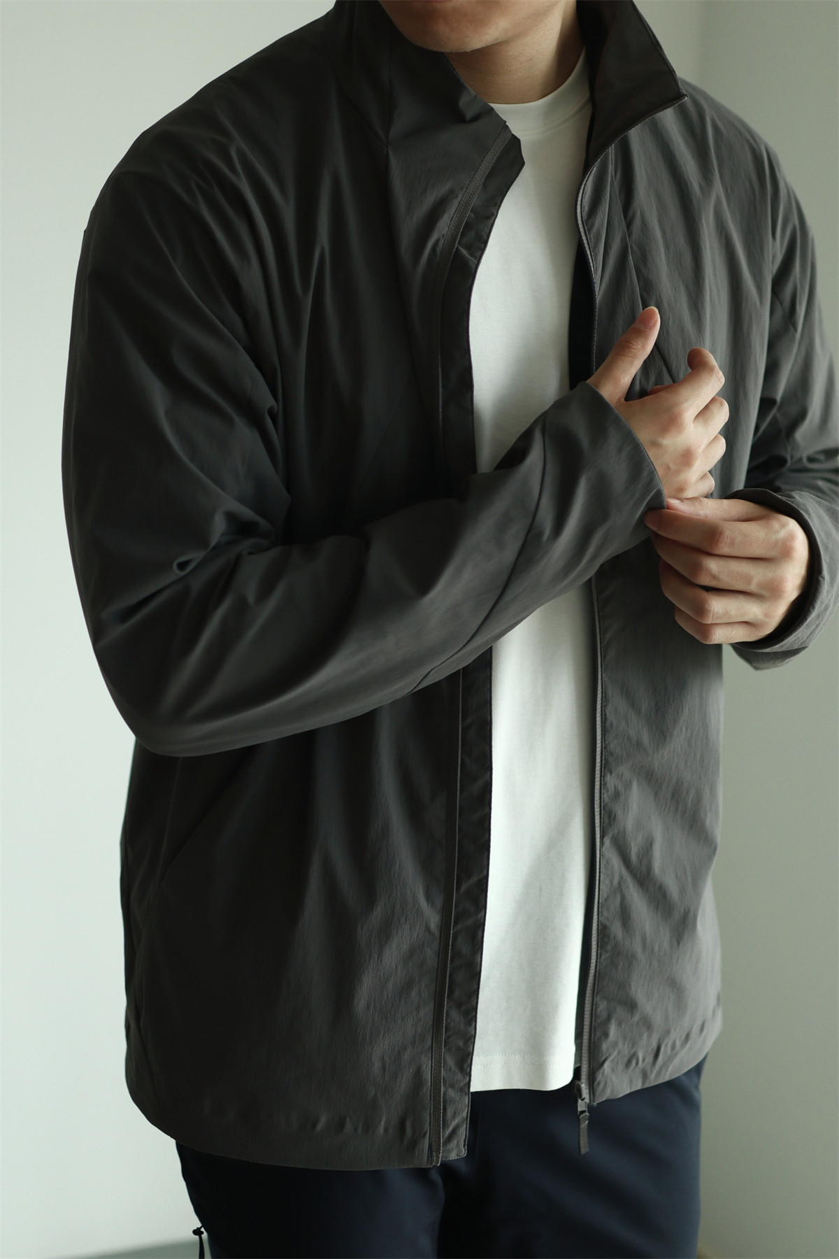 MONSEN Suitory Lightweight Windproof Twill Stand-Collar Jacket product image