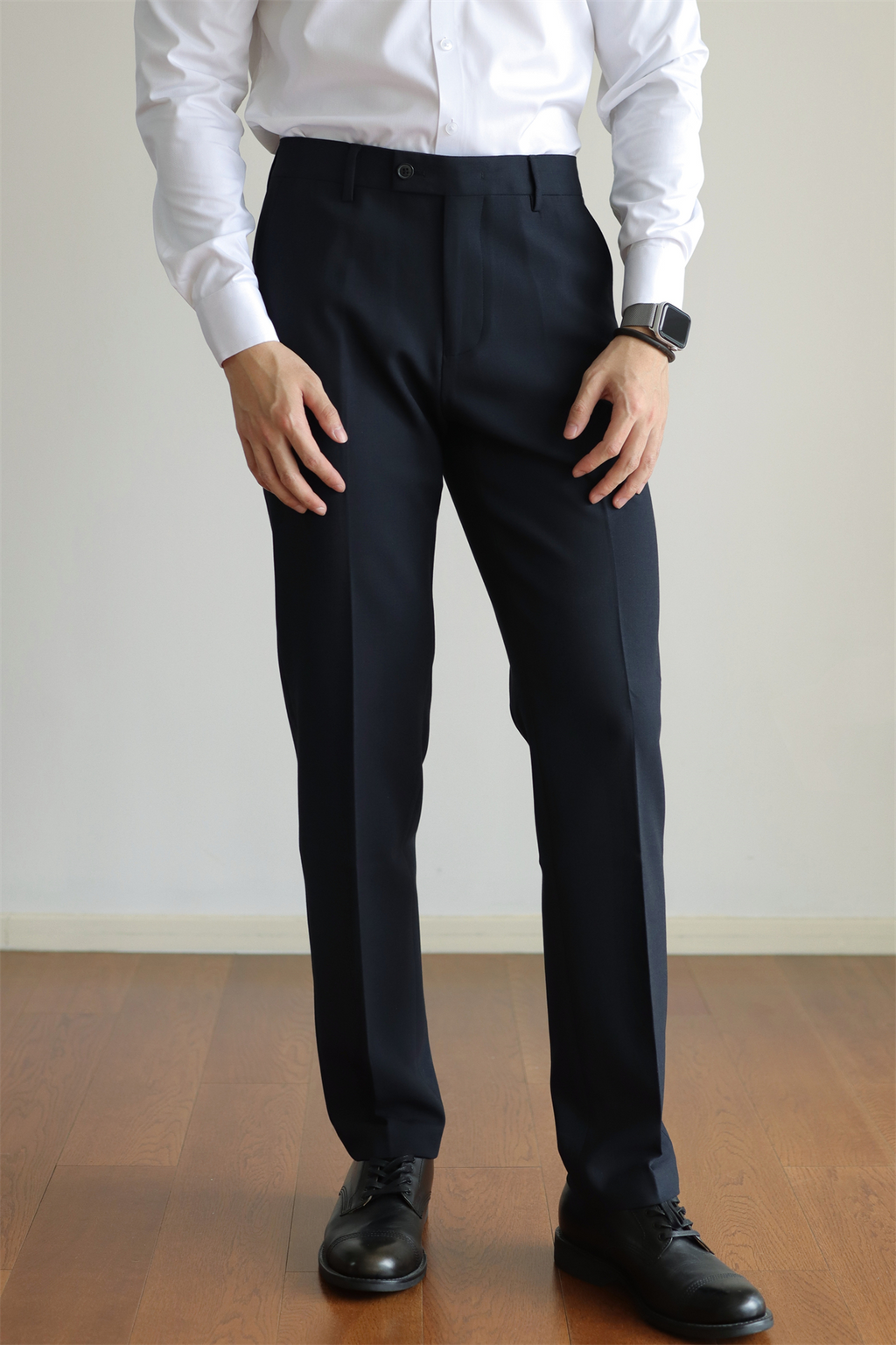 MONSEN Suitory Slim Stretch Wrinkle-Free Trousers in Performance Blend product image