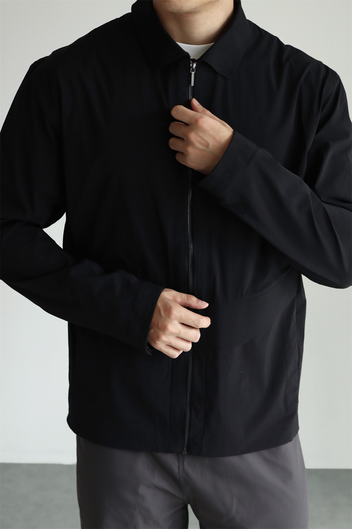 MONSEN Suitory Traveler Lightweight Seam-Sealed Jacket product image