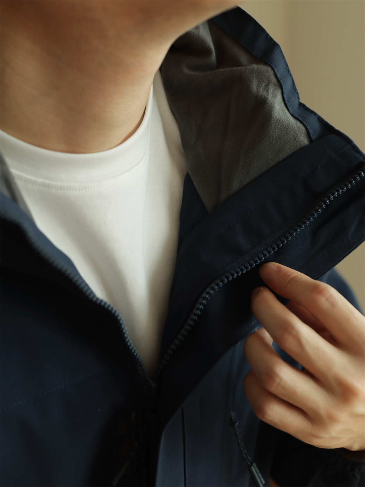 MONSEN Suitory Windproof Hard-Shell Jacket in Performance Blend product image
