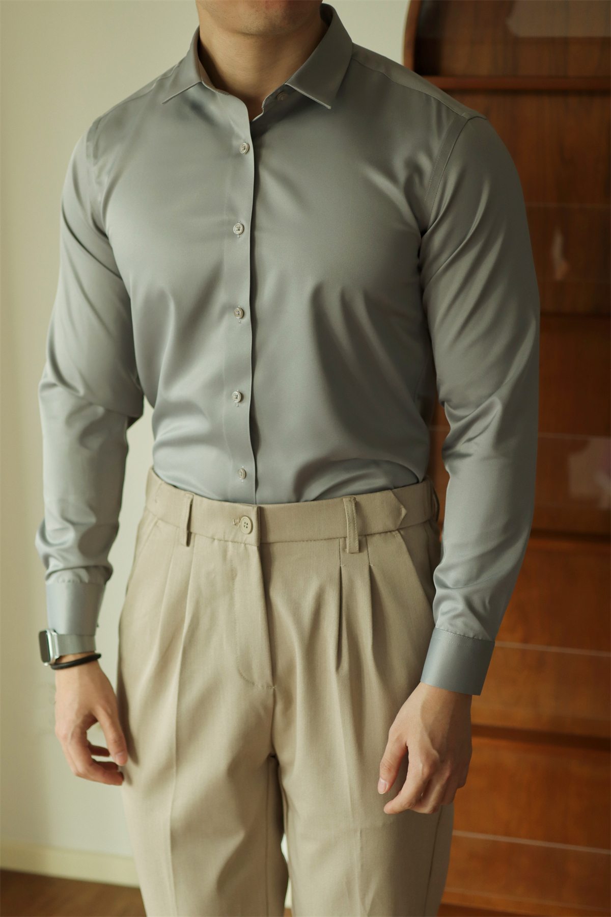 MONSEN Suitory Non-Iron Silky Stretch Dress Shirt in Silk Blend product image