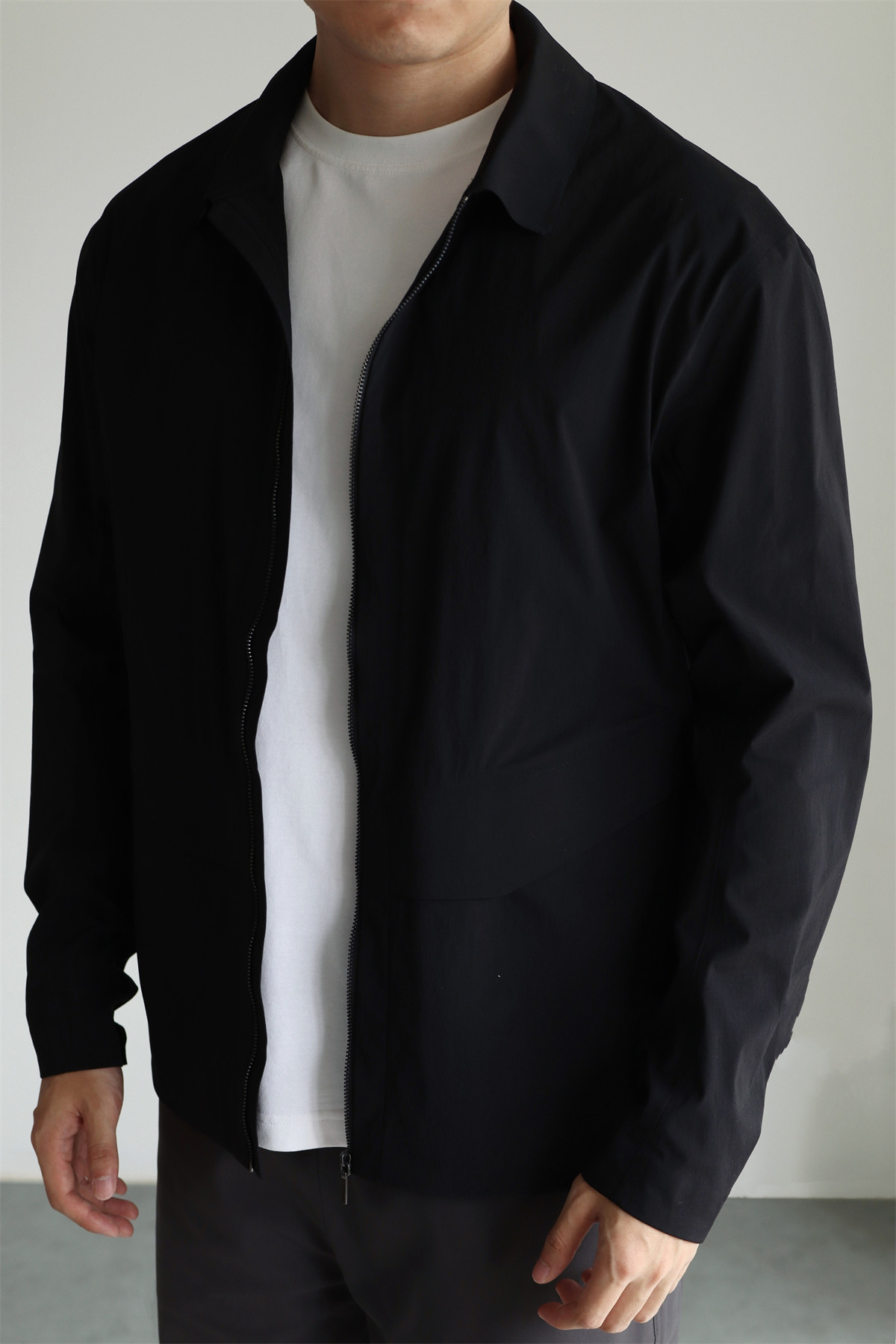 MONSEN Suitory Traveler Lightweight Seam-Sealed Jacket product image
