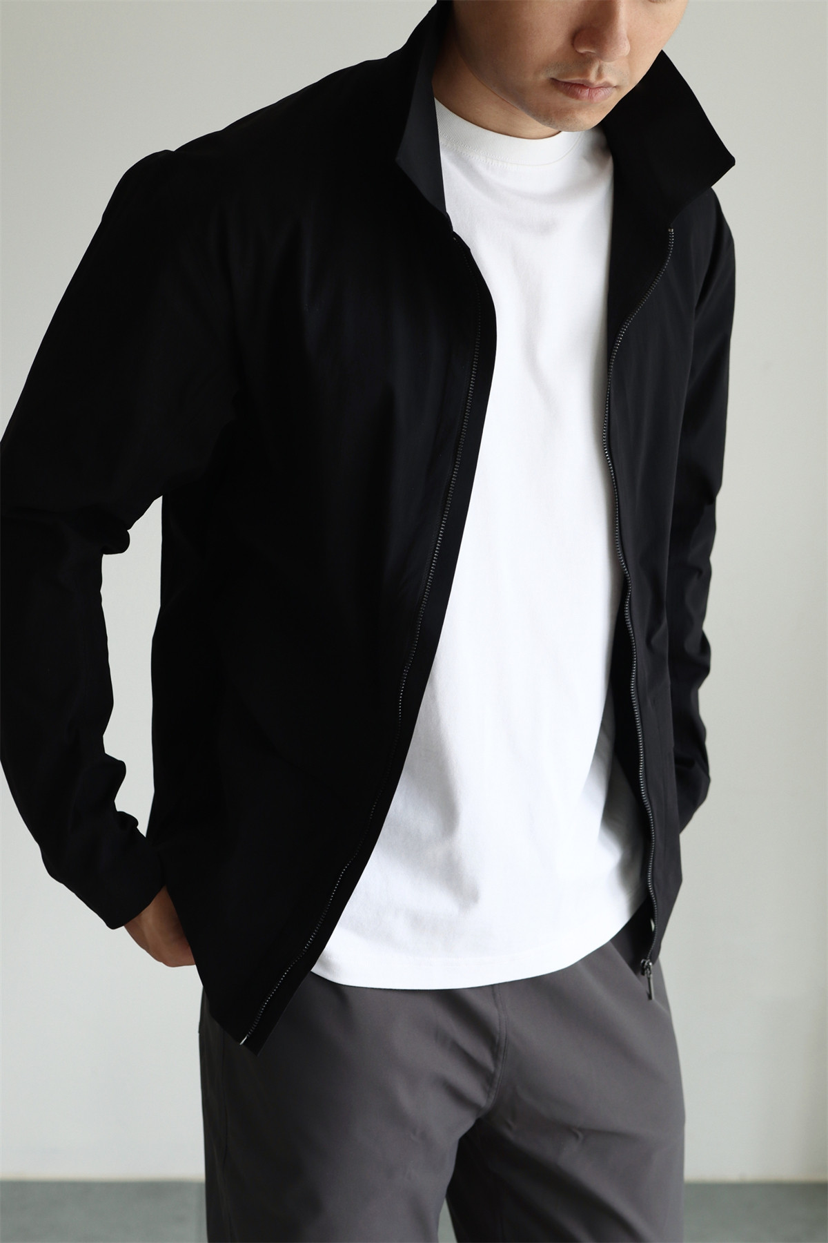 MONSEN Suitory Traveler Lightweight Seam-Sealed Jacket product image