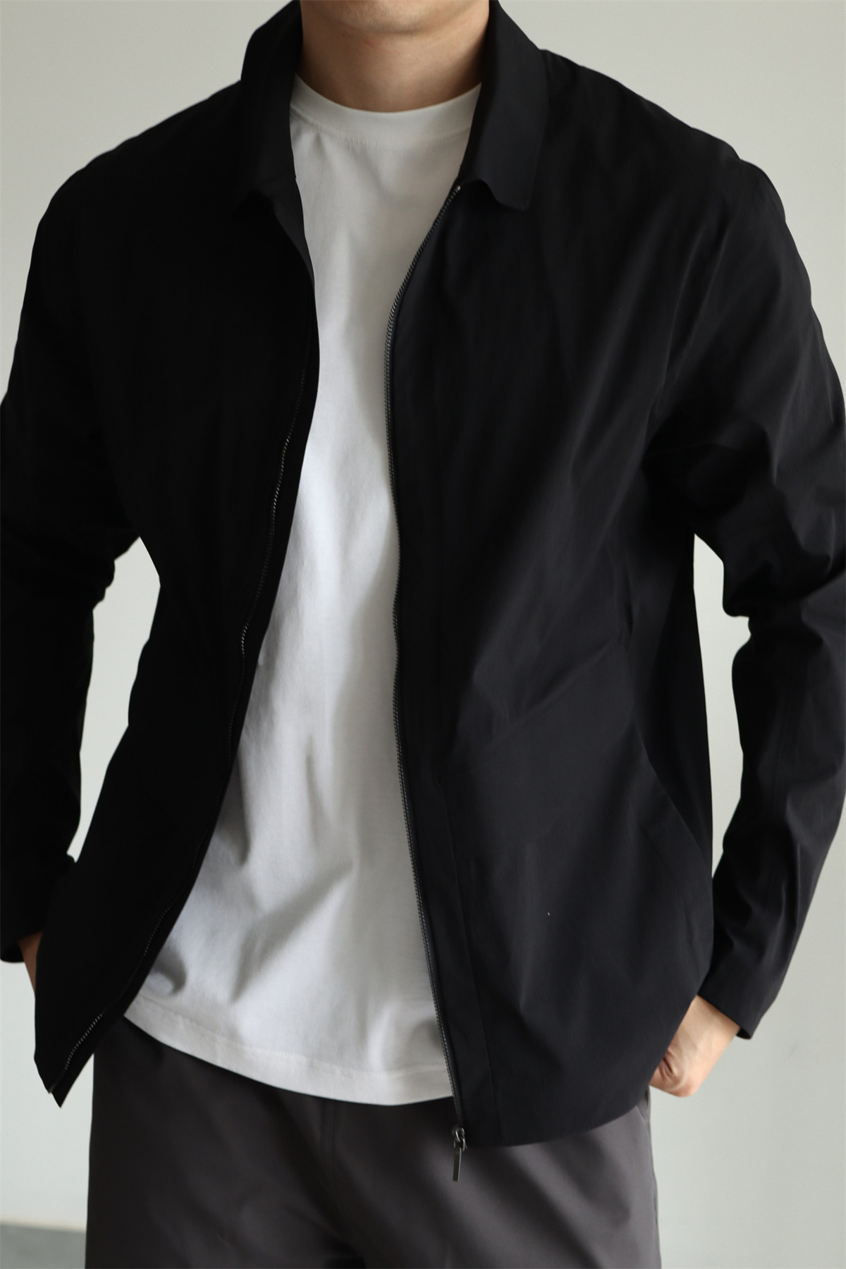 MONSEN Suitory Traveler Lightweight Seam-Sealed Jacket product image