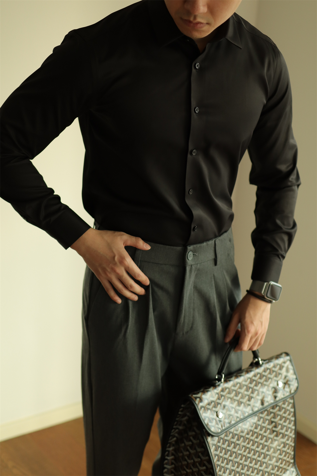 MONSEN Suitory Non-Iron Silky Stretch Dress Shirt in Silk Blend product image