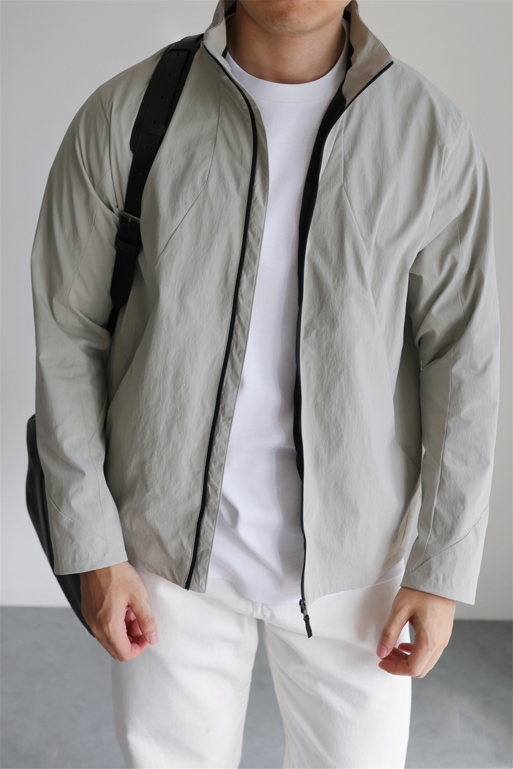 MONSEN Suitory Lightweight Windproof Twill Stand-Collar Jacket product image