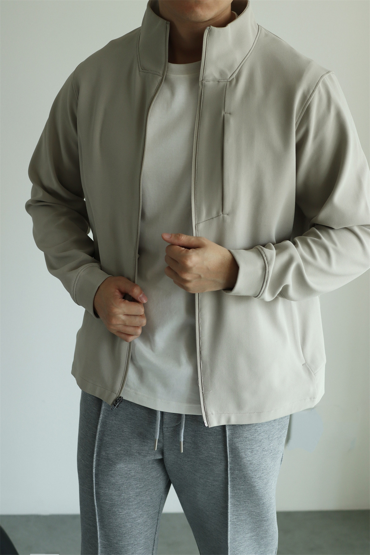 MONSEN Suitory 4-Way Stretch Stand-Collar Outerwear Jacket in Performance Blend product image