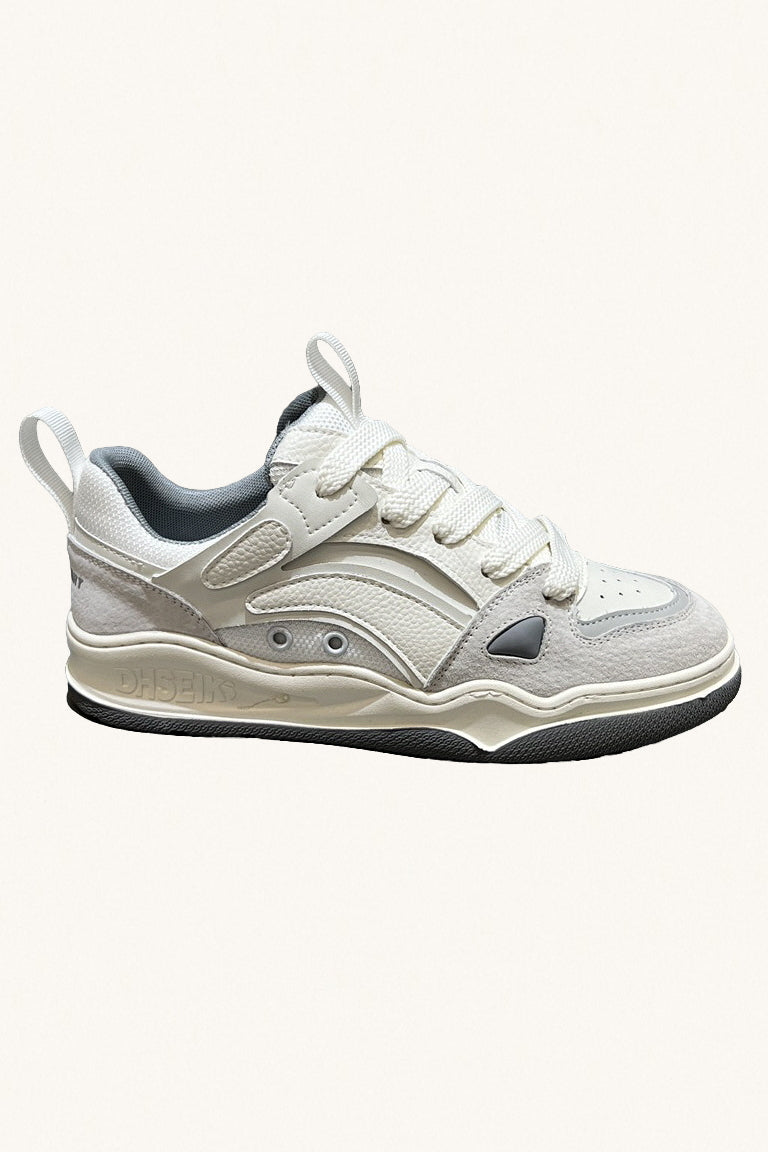 MONSEN Suitory White Low-Top Court Sneakers in Leather front view