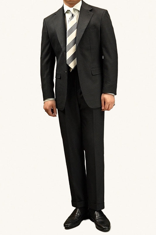 MONSEN Suitory Double-Breasted Peak Lapel Suit Set in Wool product image
