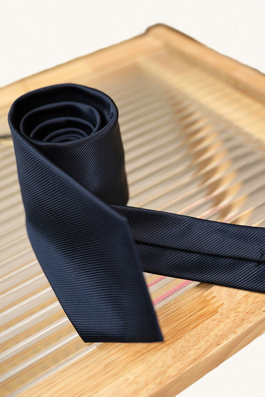 MONSEN Suitory Solid Twill Necktie front view