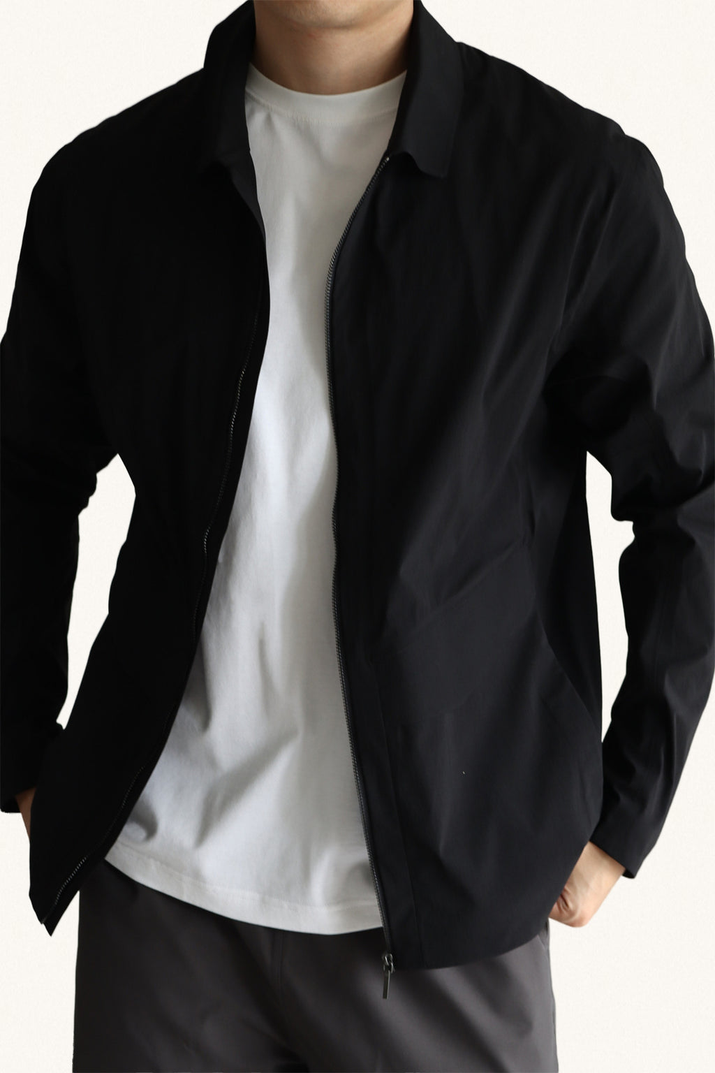 MONSEN Suitory Traveler Lightweight Seam-Sealed Jacket product image