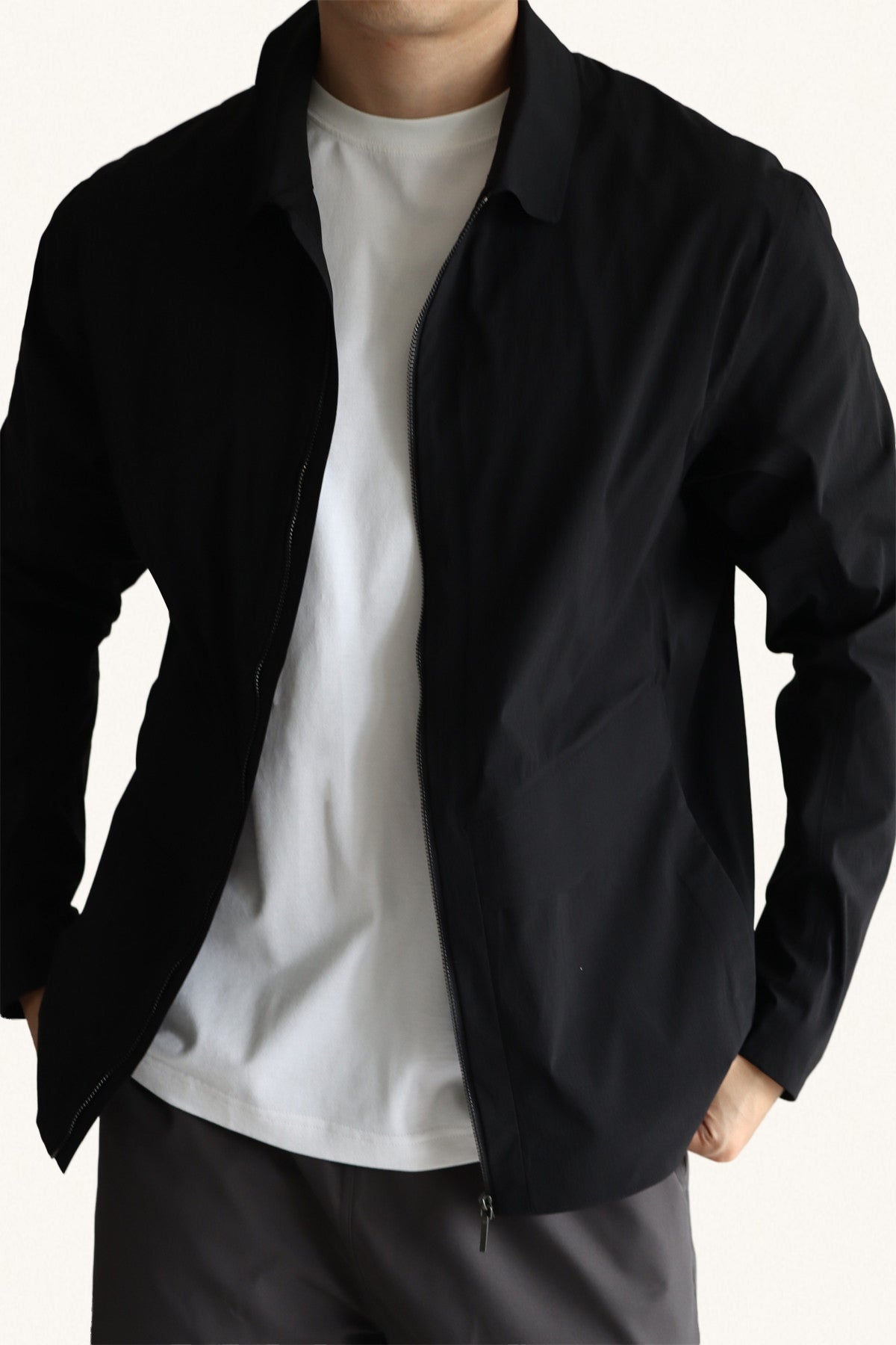 MONSEN Suitory Traveler Lightweight Seam-Sealed Jacket product image